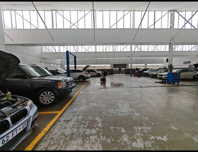 1,029M² WAREHOUSE FOR SALE IN SELBY